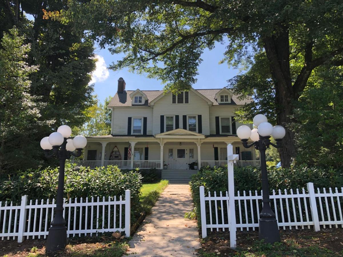 Love Lane Bed & Breakfast Bed & Breakfast Waynesville Bagian luar foto